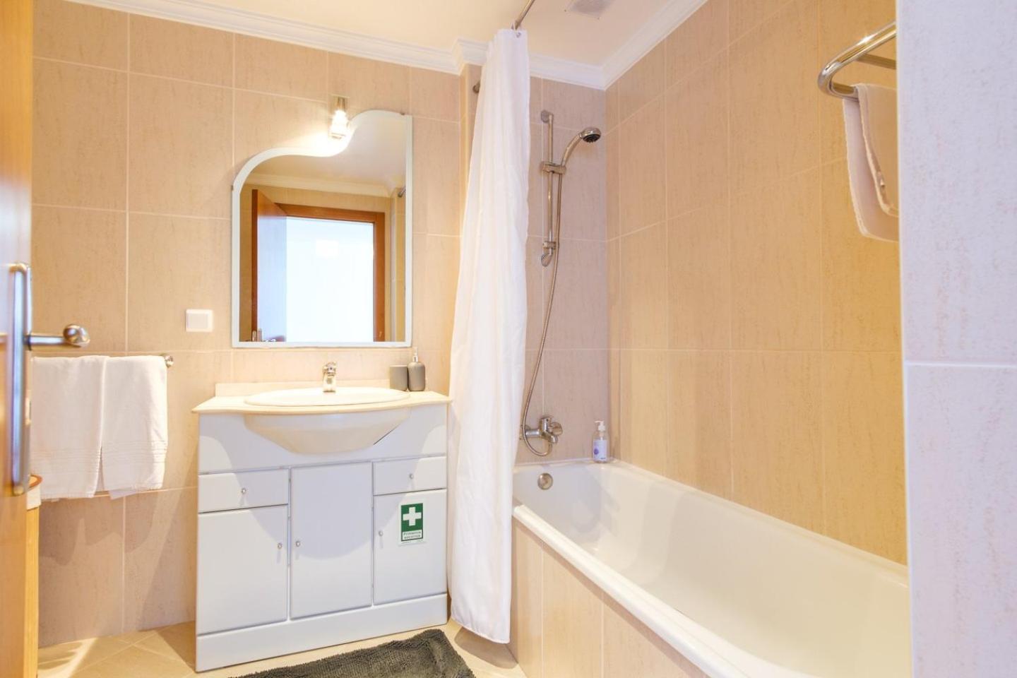 Guestready - Lovely Getaway In Canico Exterior photo